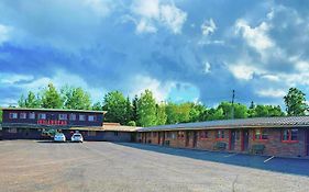 Indianhead Ironwood Hotel